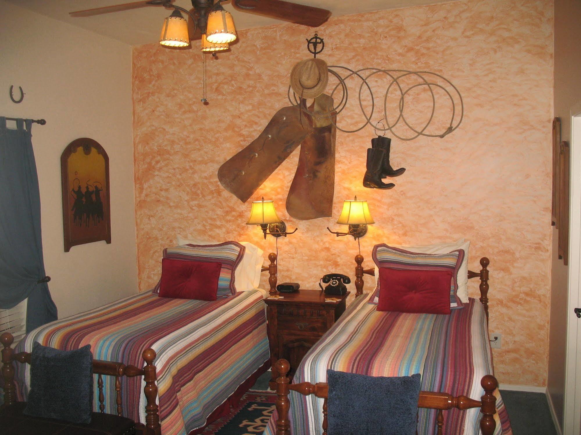 توسن Desert Sol Bed & Breakfast المظهر الخارجي الصورة